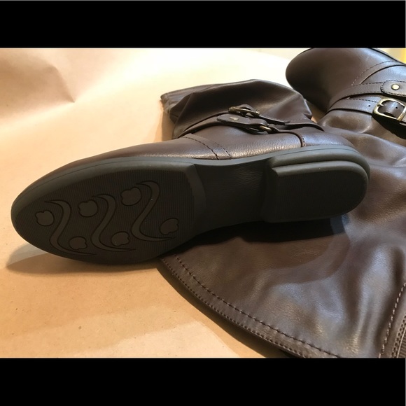 Seven Dials "Diem" boots in  brown - Picture 2 of 2